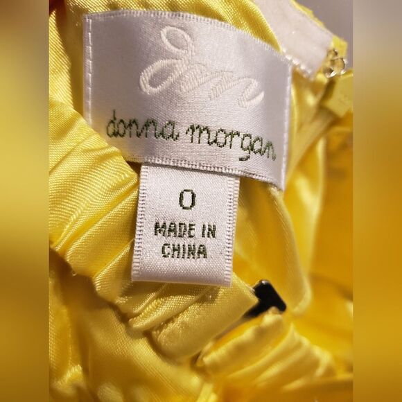 Donna Morgan Convertible Dress - Picture 4 of 6